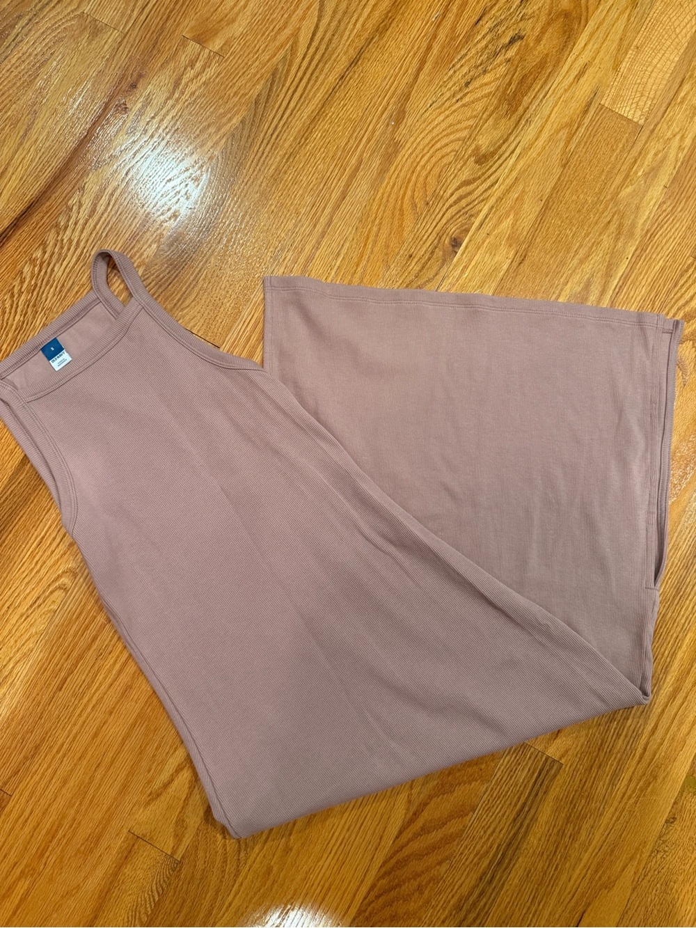 Old Navy Sleeveless Ribbed Maxi Dress in Mauve